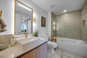Downtown Miami Luxury 1BR with Urban Views